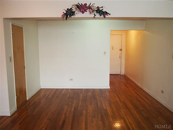 2nd image of 800 Tilden St #6E