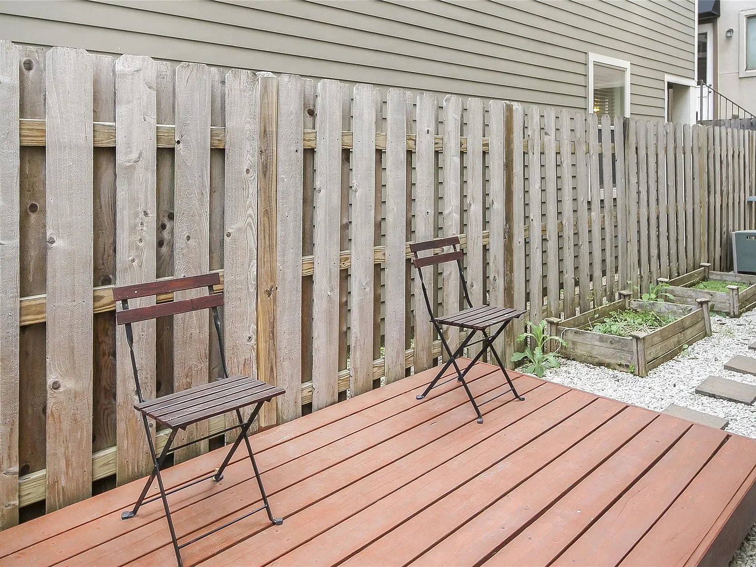 3 bed, 3.5 bath, 1980 sqft, $2,700 — Photo 2