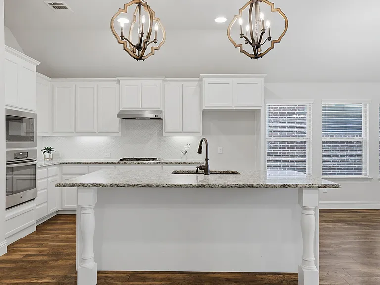 3523 Charleston Dr — Photo 9