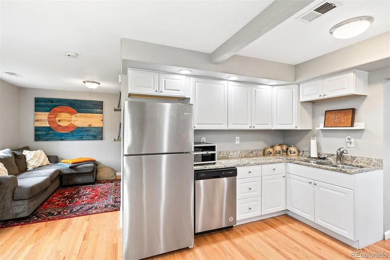 2 bed, 714 sqft, $2,850 — Photo 4