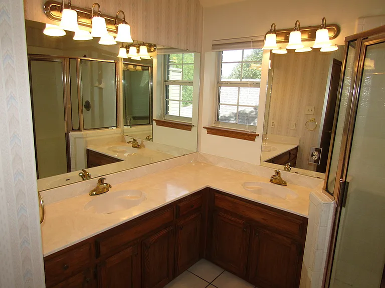 6106 John Chisum Ln — Photo 5