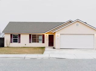 823 Madrona Ave, Pasco, WA 99301