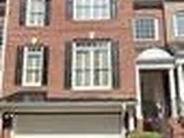 14 Carrington Way, Sandy Springs, GA 30328