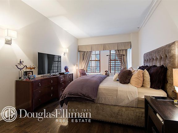 4th image of 18 Leonard St APT 4D