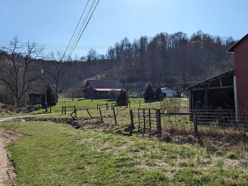 1st image of 1057 Willow Ln