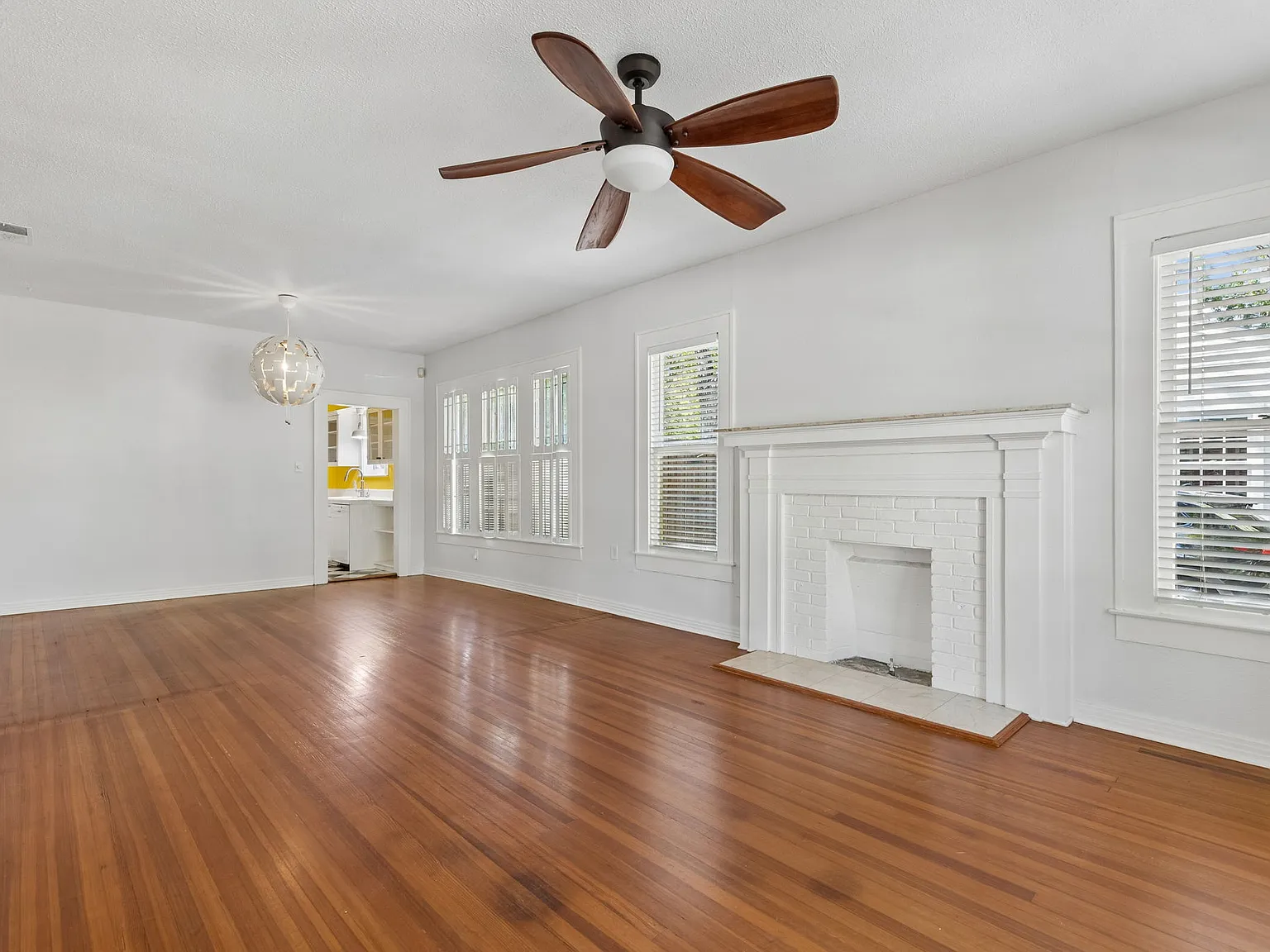 3 bed, 1644 sqft, $3,500 — Photo 2