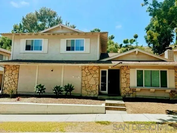 2009 Via Esmarca, Oceanside, CA 92054