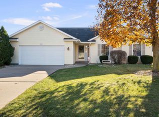 605 E 13th Avenue Ct, Coal Valley, IL 61240