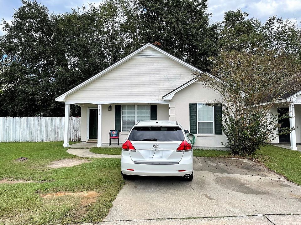 2nd image of 2937 Callaway Cir