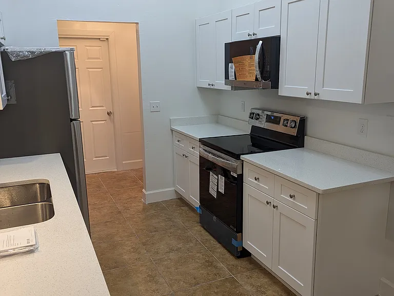 105 Terry Ave N — Photo 5