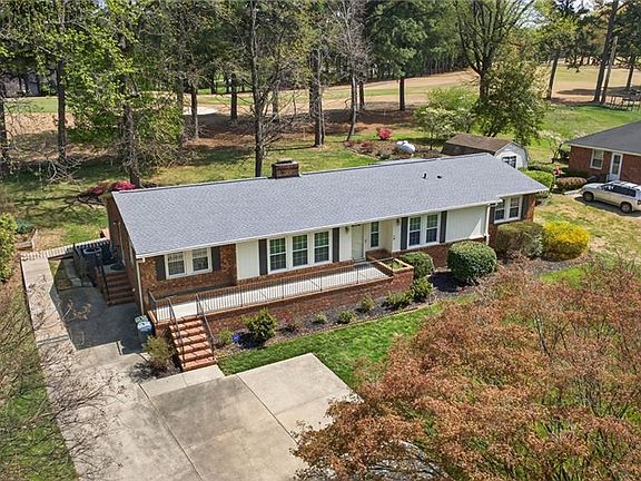 4th image of 4707 Ramblewood Dr