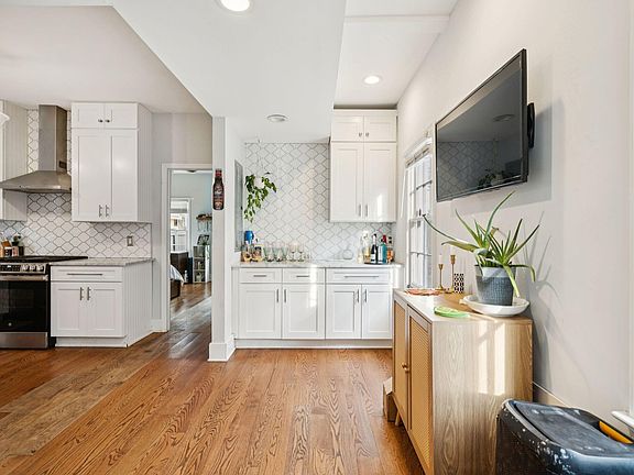 3rd image of 78 America St