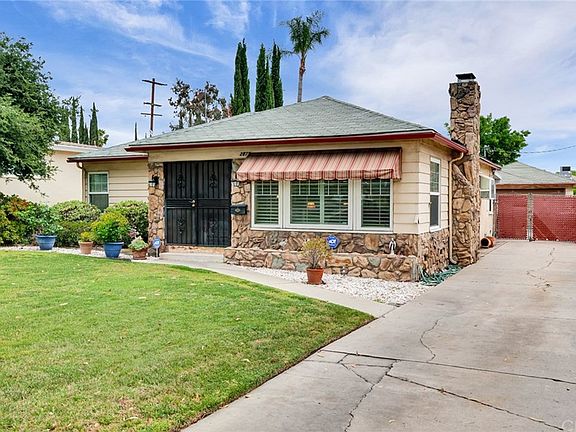 2nd image of 2875 Valencia Ave