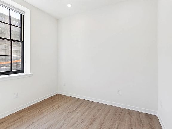 4th image of 500 N 13th St #11299430