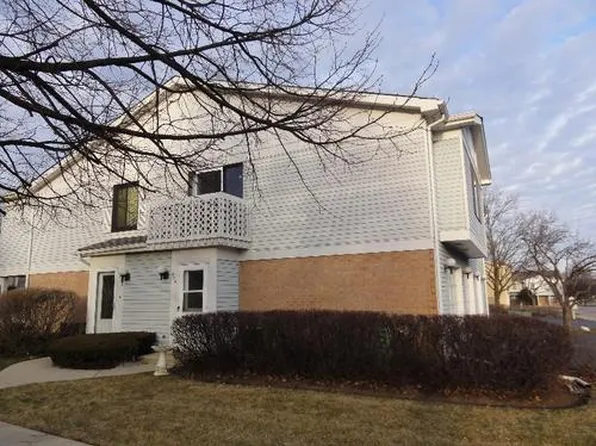 494 Tyler Ct, Vernon Hills, IL 60061