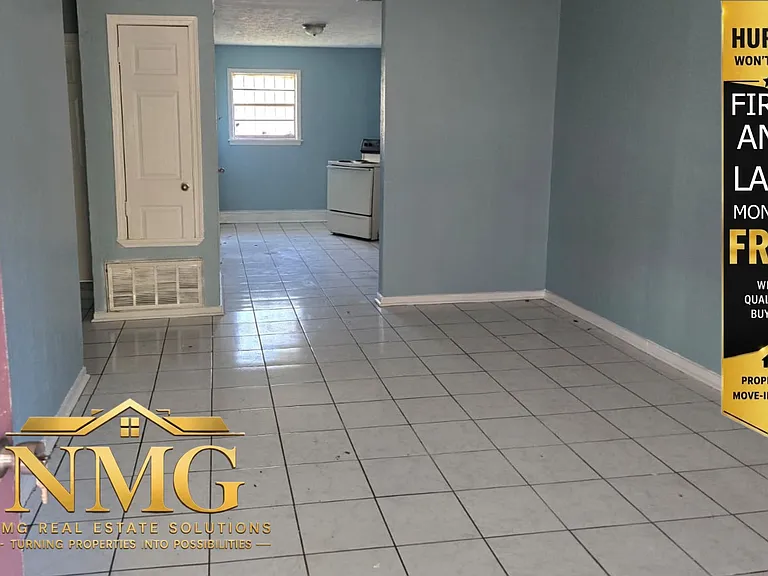 3380 Shady Oaks St #B — Photo 1