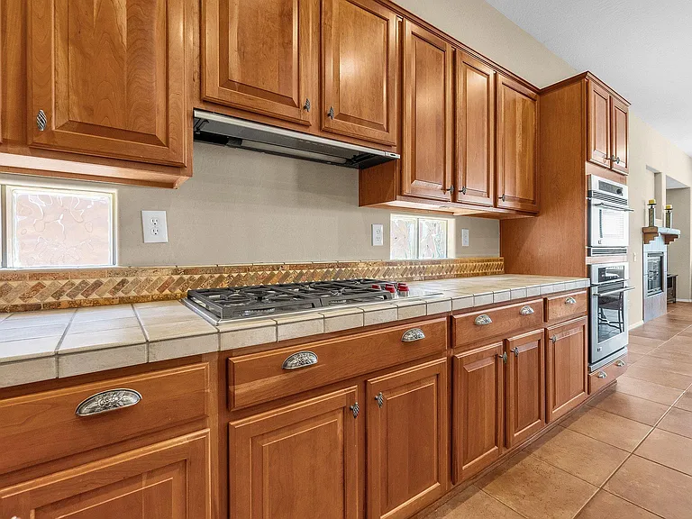 1715 W Ainsworth Dr — Photo 18