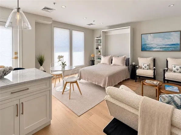 10 Brown & Howard Wharf #105, Newport, RI 02840
