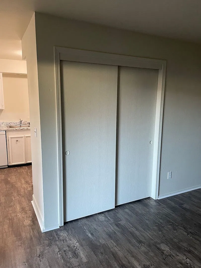 1000 & 1030 Del Sol Place — Photo 3