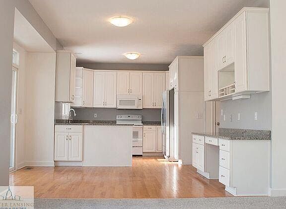 5th image of 5921 E York Way