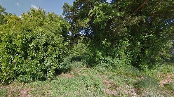 1st image of 829 Rock Island Ave