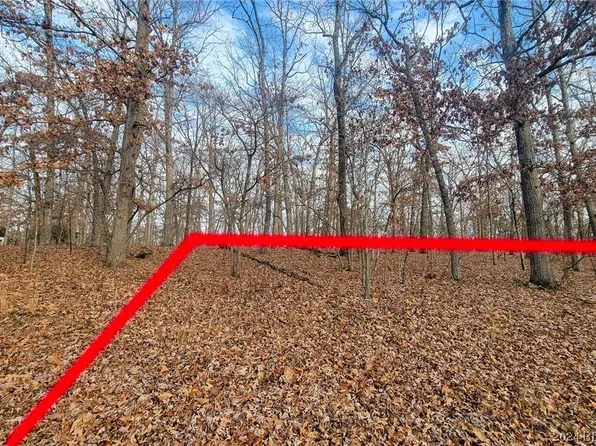449 Grand View Dr, Sunrise Beach, MO 65079