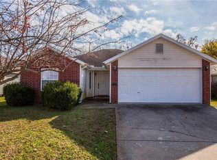 2203 SW 10th St, Bentonville, AR 72712