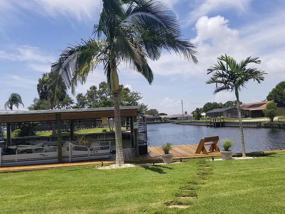 Boat Lift with Remote