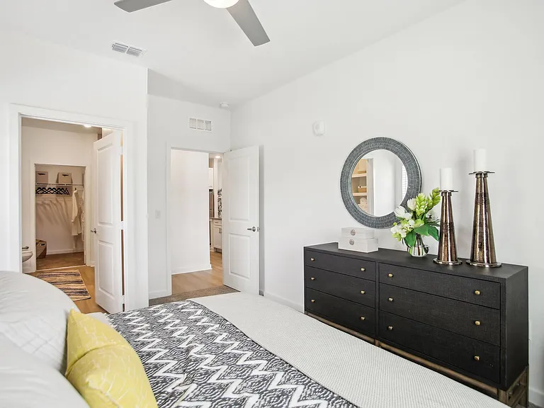 Avion Apartments — Photo 26