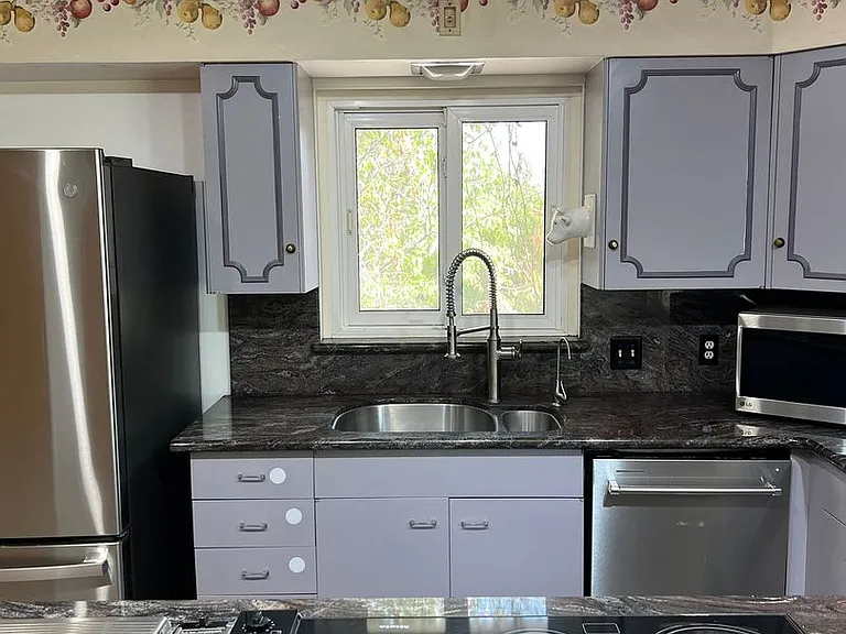 808 Helvetia Ave — Photo 2