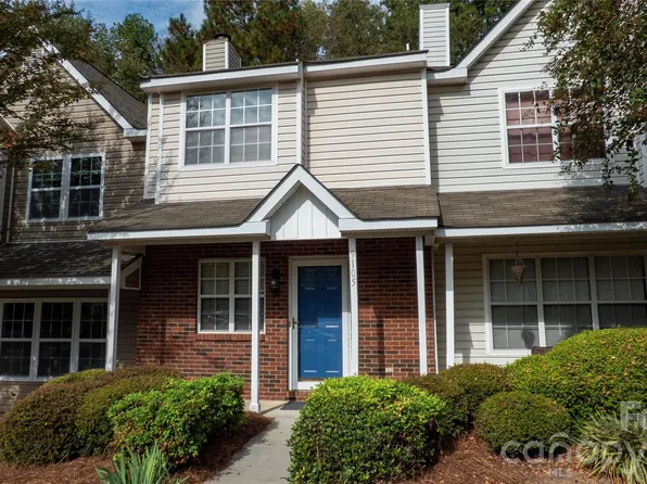 9105 Exbury Ct, Charlotte, NC 28269