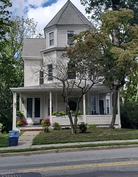 81 Western Ave — Photo 1