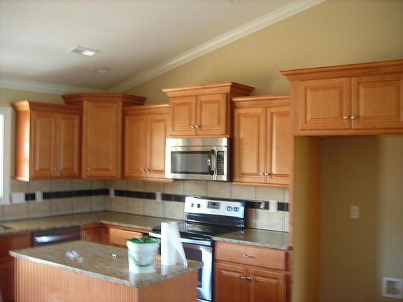 4th image of 1912 Emma Ln