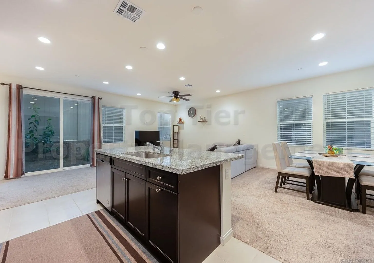 Beautiful 3 Bed 2.5 Bath Corner Lot Energy Efficient home Newly built in 2023 — Photo 2