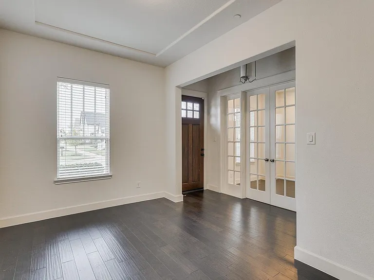 4064 Washburne Dr — Photo 6