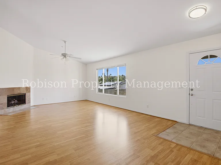806 Galaxy Dr — Photo 5