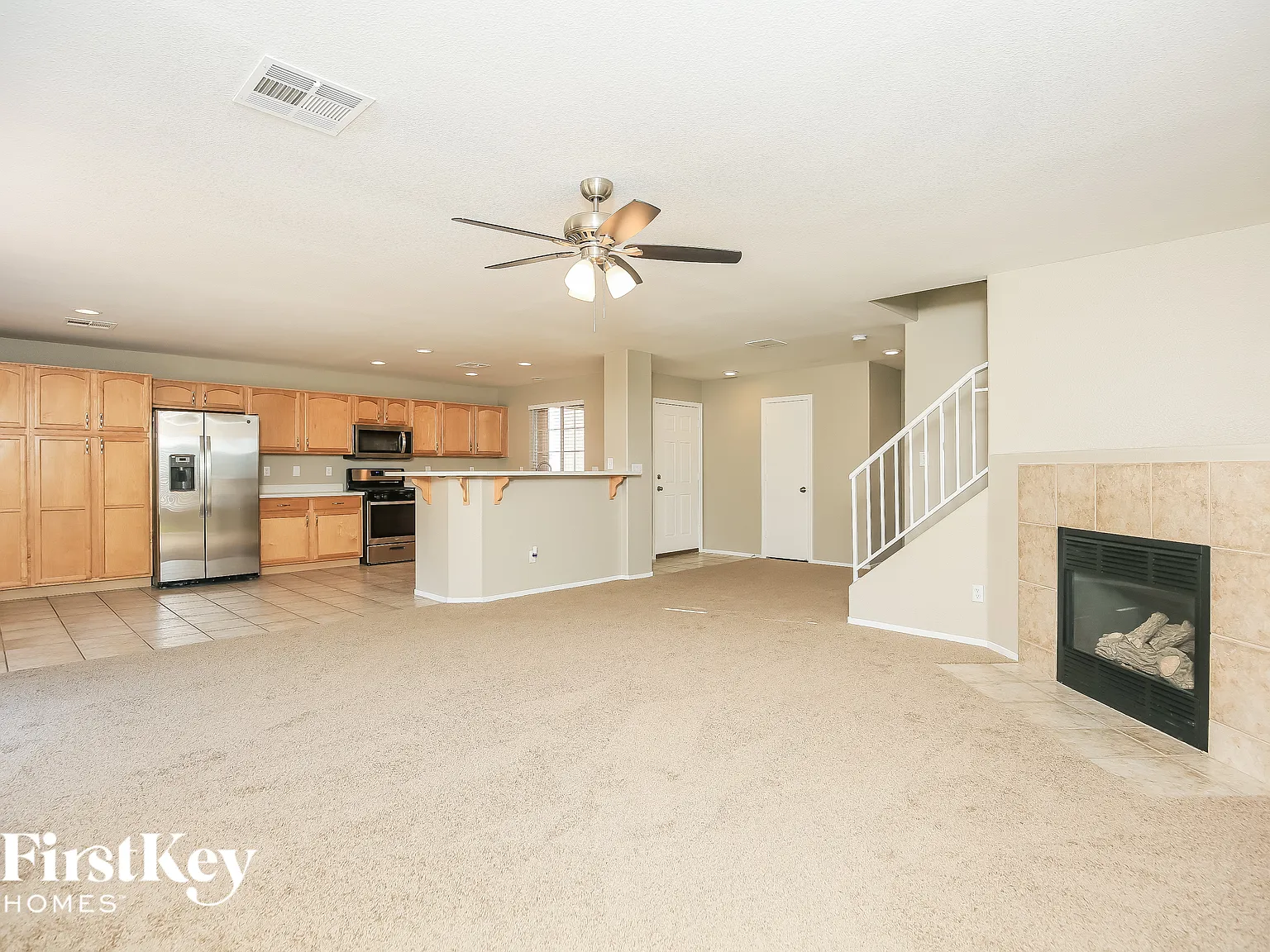 3 bed, 2.5 bath, 2067 sqft, $2,860 — Photo 4
