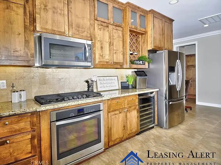 2526 Coburn Ln — Photo 7
