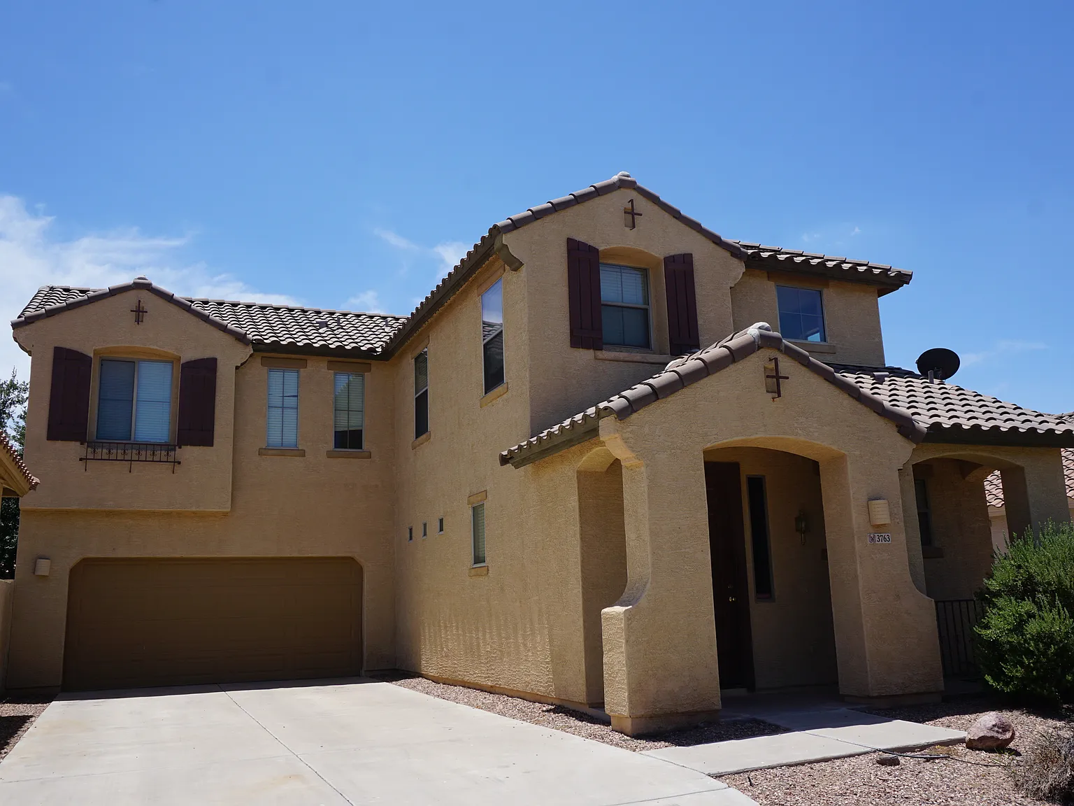 3 bed, 2.5 bath, 1920 sqft, $2,195 — Photo 2