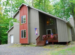 256 White Pine Dr, Pocono Lake, PA