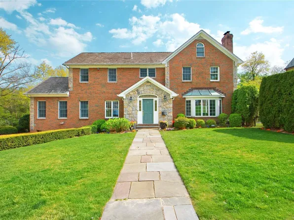 458 Hunt Lane, Manhasset, NY 11030