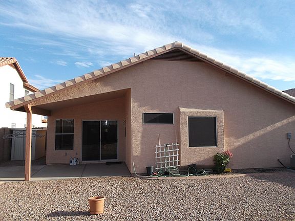 Low maintanence backyard