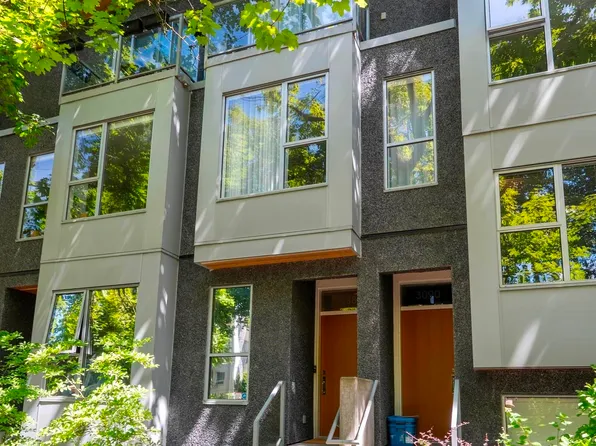 3088 Quebec St, Vancouver, BC V5T 3B1