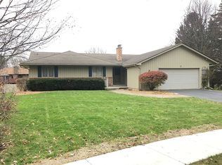 7 Golfview Pl, Dekalb, IL 60115