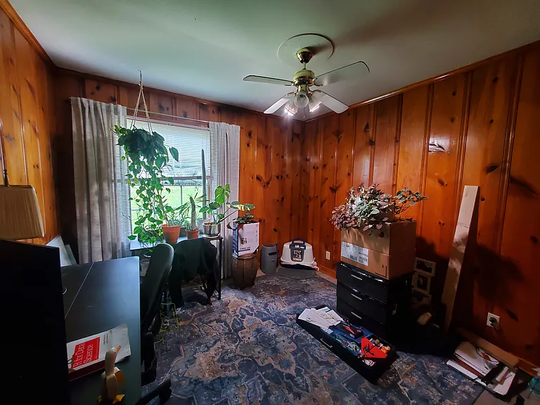 909 Louisville Rd — Photo 14