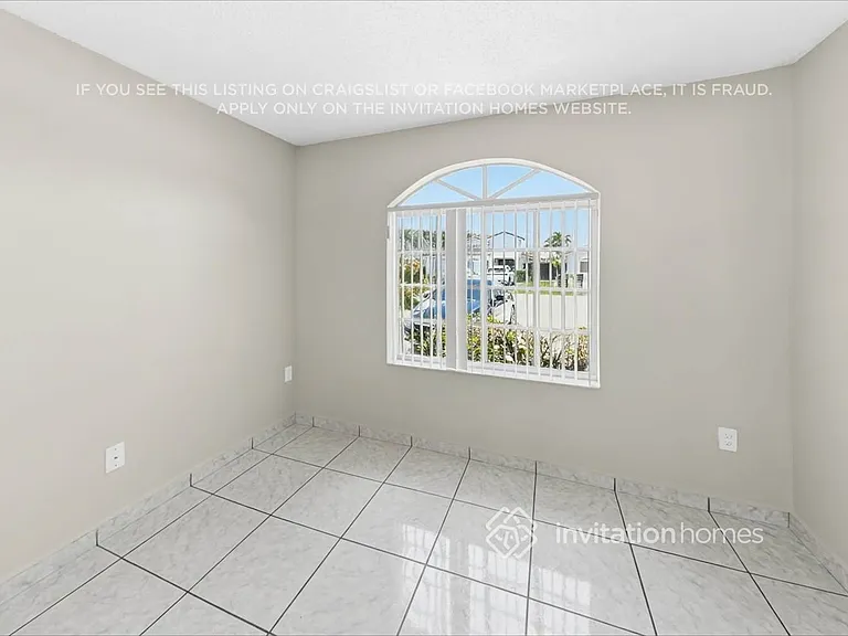 14936 SW 39th St — Photo 16