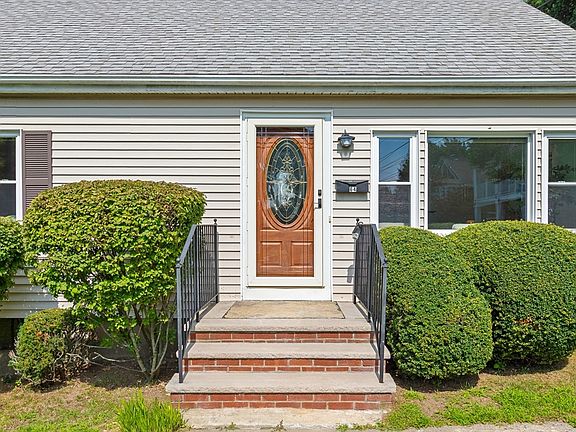 4th image of 64 Charles St