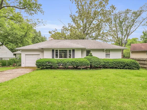 707 Southwest Dr, Champaign, IL 61820