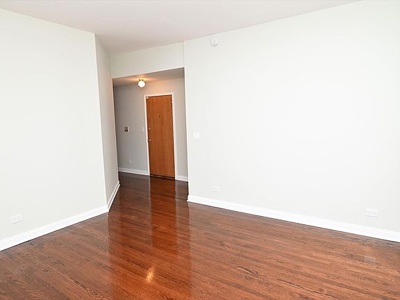 2nd image of 1021 E 62nd St #3