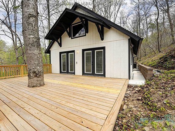3rd image of 2873 Kanawha State Forest Dr